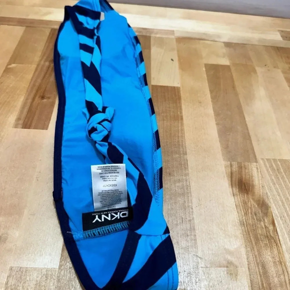 DKYN BANDANA SWIM TOP EXTRA SMALL🎉🎉🎉 - Picture 3 of 4